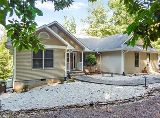 260 Yorkfield Dr, Elkin, NC 28621