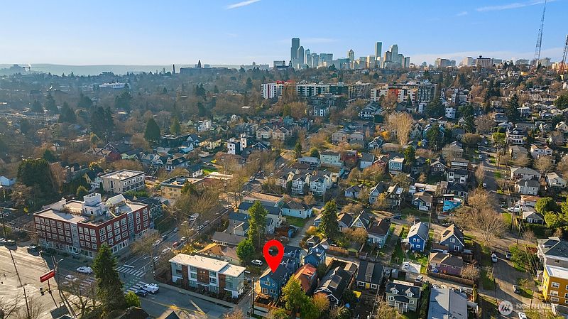 2nd image of 1411 Martin Luther King Jr Way