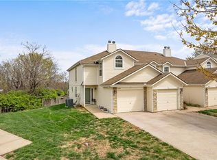1303 NW Hidden Ridge Cir, Blue Springs, MO 64015