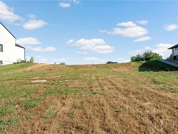 5th image of 18 Checotah Bluffs Cir