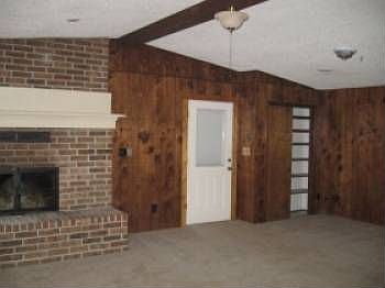 2nd image of 955 Stoneshire Dr