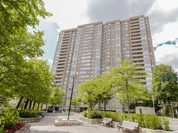 30 Malta Ave #308, Brampton, ON L6Y 4S5