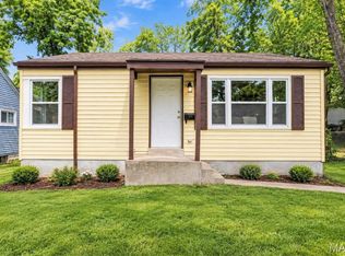 609 Clover Ln, Saint Louis, MO 63126