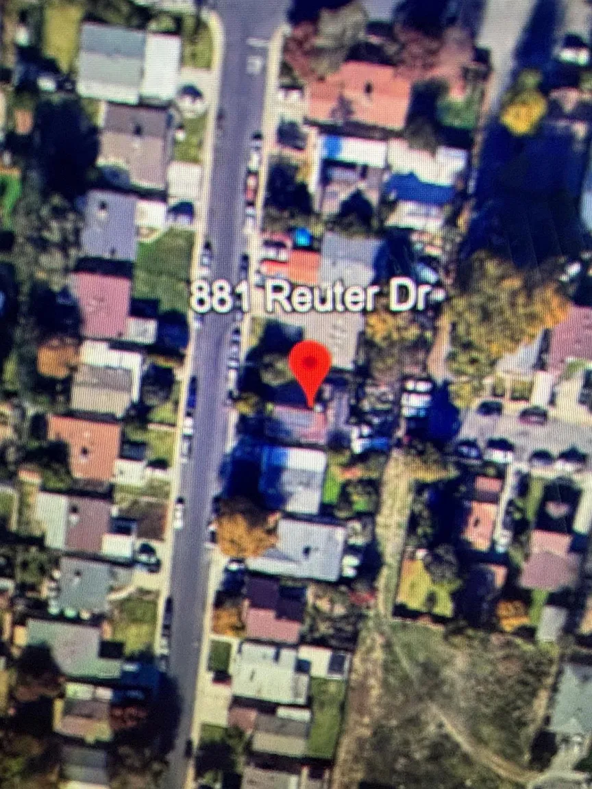 881 Reuter Dr photo 1