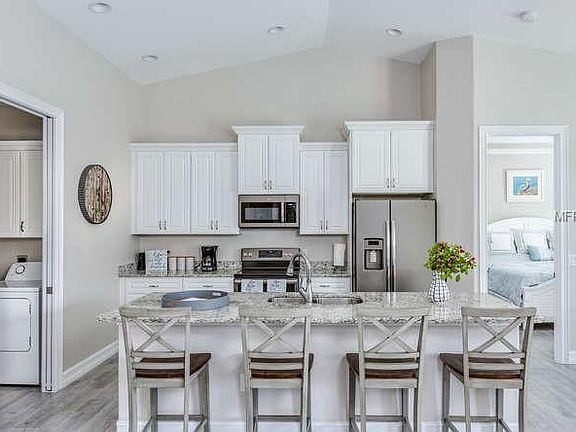 3rd image of 9041 Fruitland Ave #1