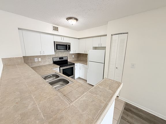 2nd image of 1749 Village Blvd #304-304-304