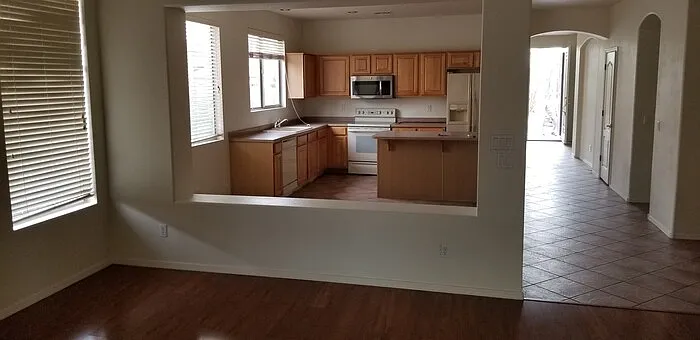 1744 W Frye Rd — Photo 6
