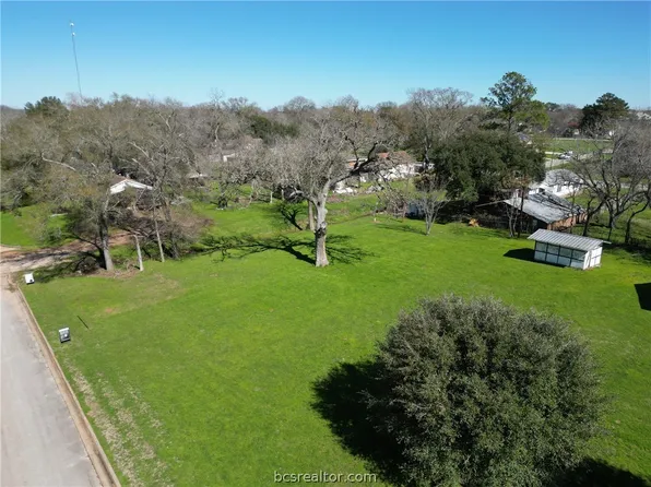 0 13th St, Hempstead, TX 77445