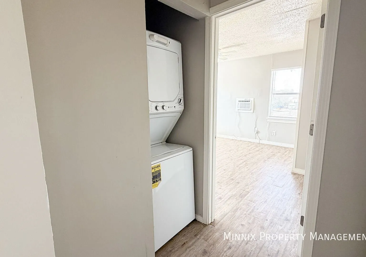 2 bedroom | 2123 18th St. #B — Photo 4