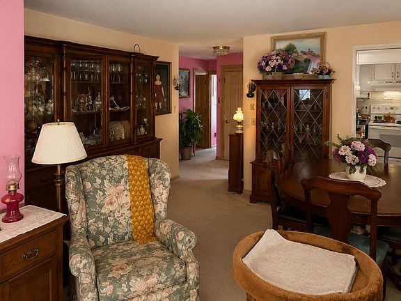 5th image of 212 Agawam Drive #B