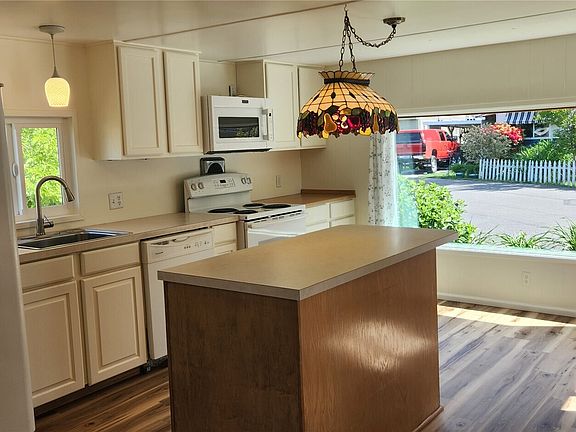 2nd image of 6206 188th Street NE #46