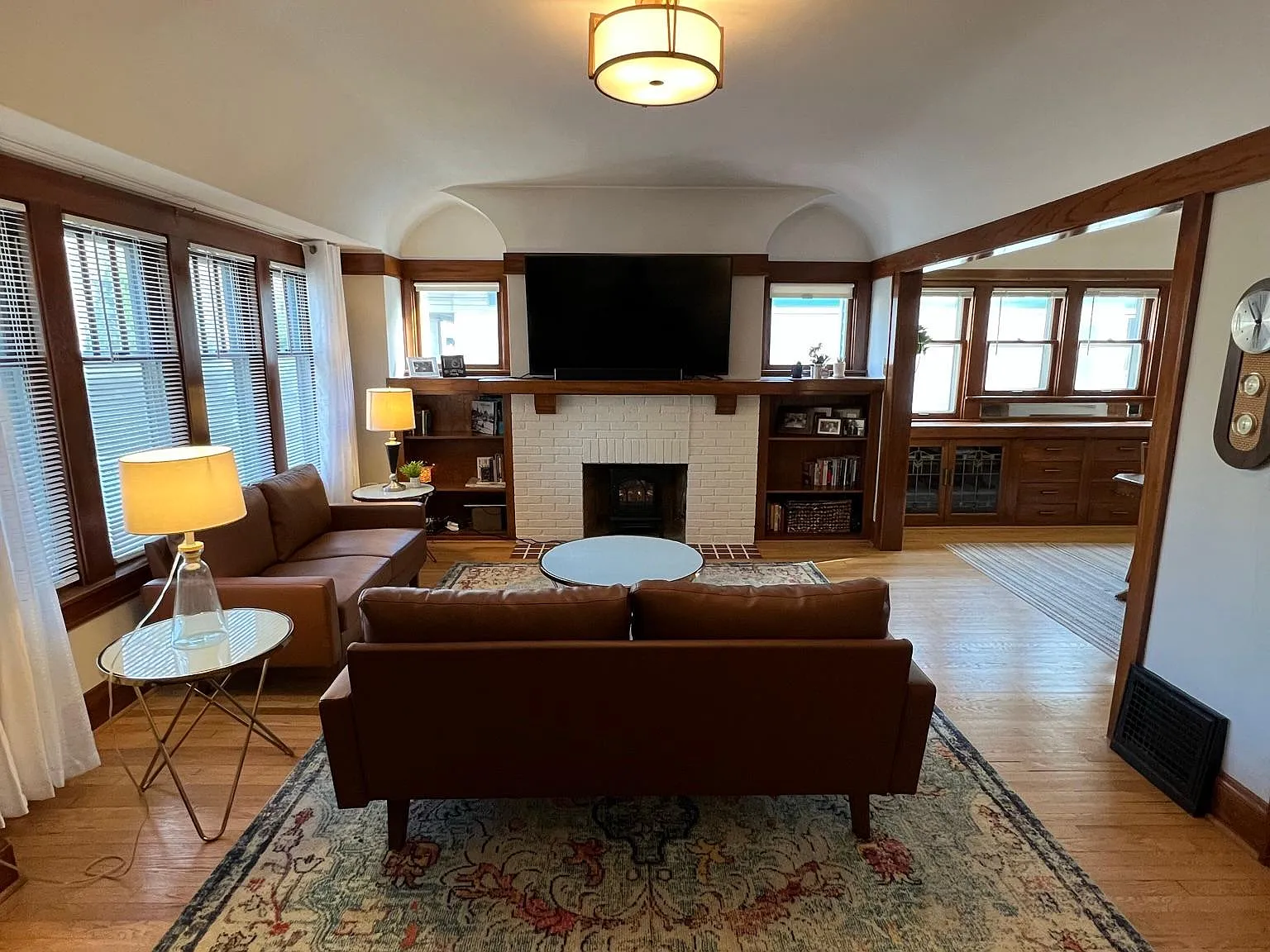 2 bed, 1300 sqft, $2,899 — Photo 1