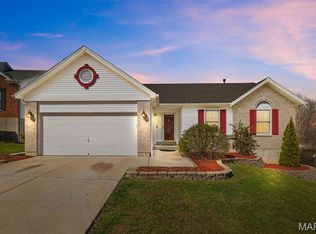 1086 Schumacher Rd, Fenton, MO 63026