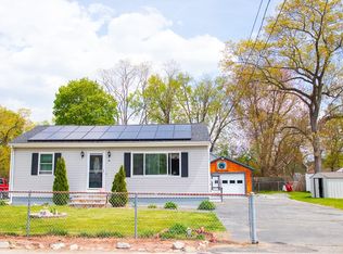19 Leavitt St, Dracut, MA 01826
