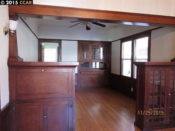 3rd image of 2646 Clinton Ave