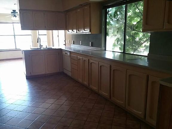 5th image of 1271 Morrow Ct
