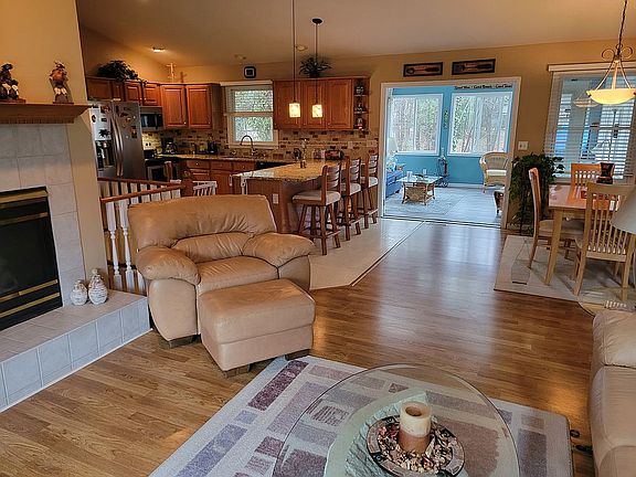 3rd image of 5065 Edenbrook Ct
