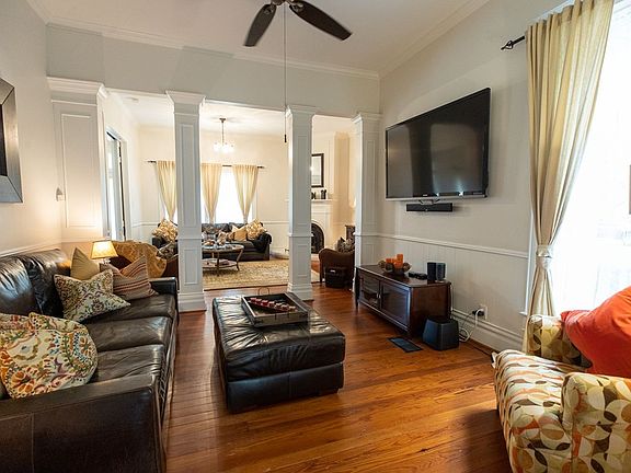 5th image of 2204 Marguerite St