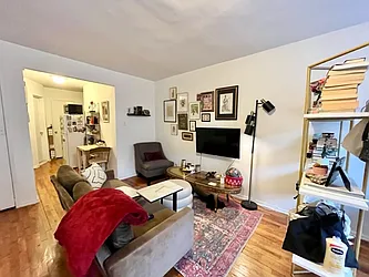 Rented by KNOCKKNOCK LLC