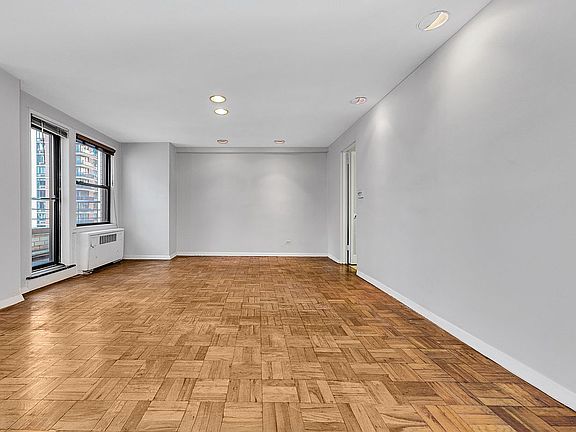 5th image of 301 E 48th St APT 17F