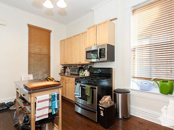 5th image of 1245 N Damen Ave #1