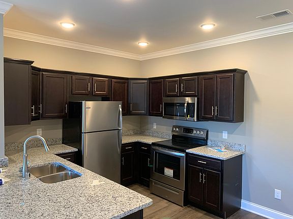 3rd image of 5831 Otte Ct #123