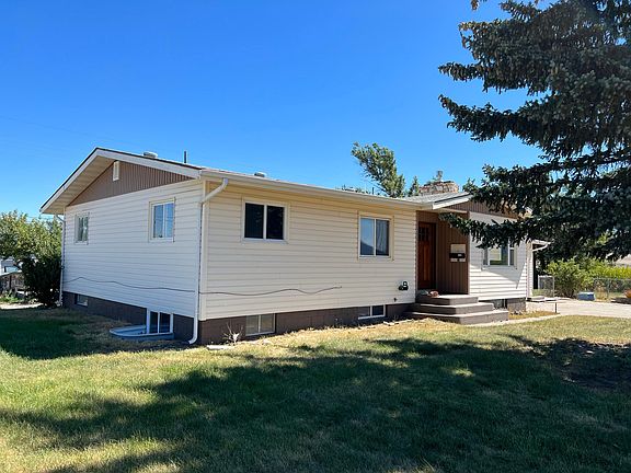 3rd image of 430 N 11th St