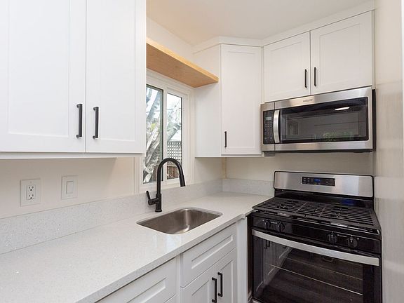 2nd image of 1507 Glenwood Dr