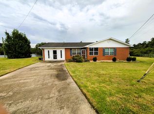 1608 Bel Air Cir, Douglas, GA 31533