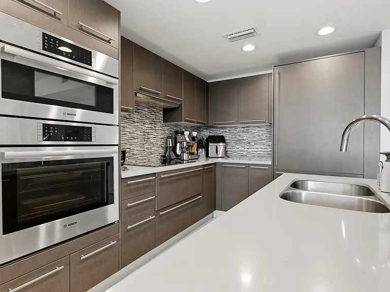 7825 NW 107th Ave #710 — Photo 11