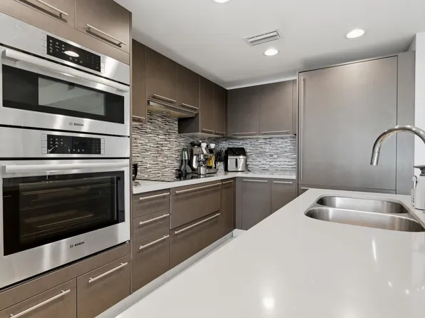7825 NW 107th Ave, Doral, FL