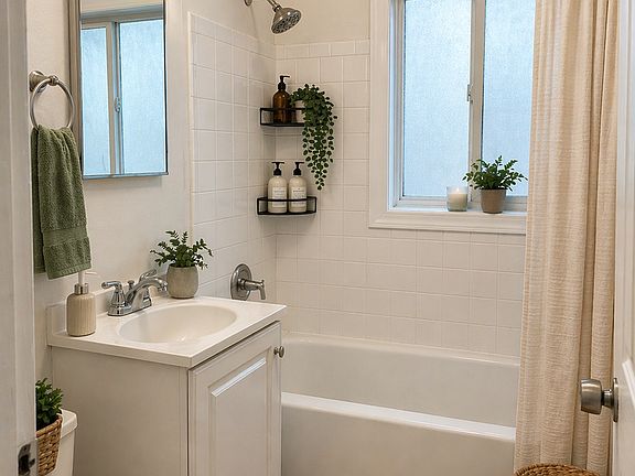4th image of 234 N Chicago St APT 8