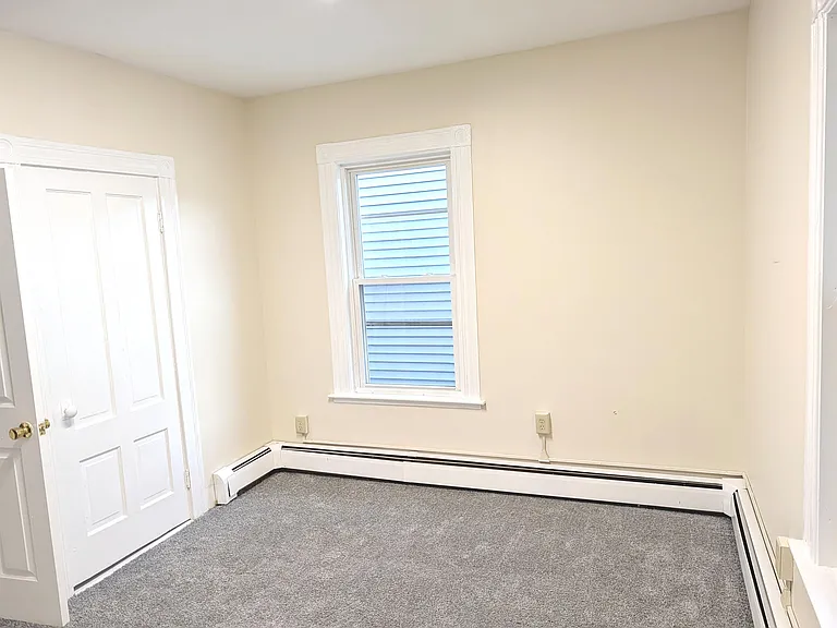 685 Massabesic St #2 — Photo 8