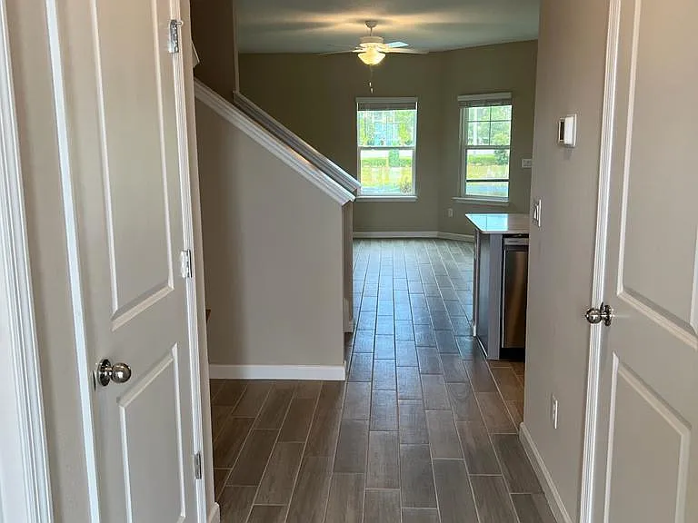 12886 Josslyn Ln — Photo 4