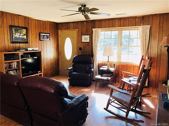 4th image of 171 Strawberry Ln