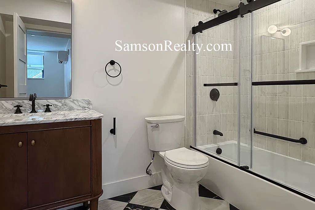 Blackstone Boulevard Residences — Photo 4