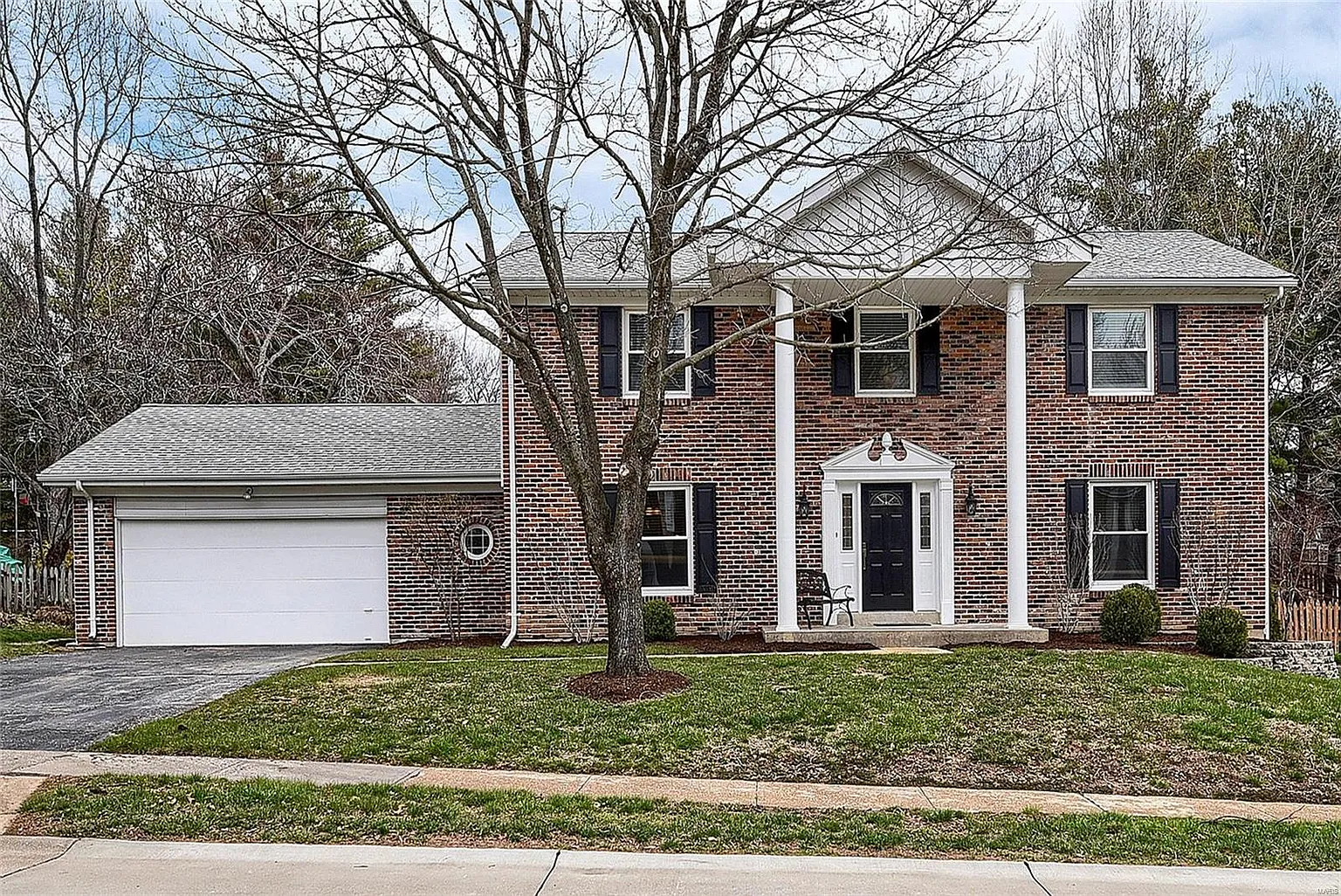 2020 Lake Clay Dr photo 1