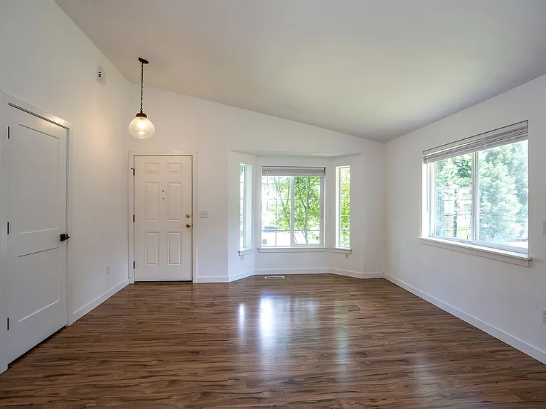 6612 153rd Street Ct E — Photo 7