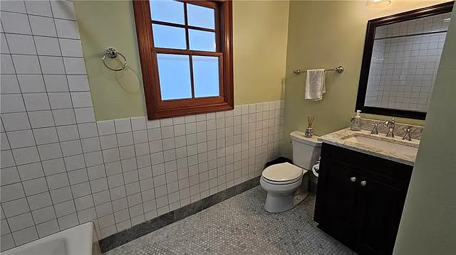 517 Burmaster St — Photo 8