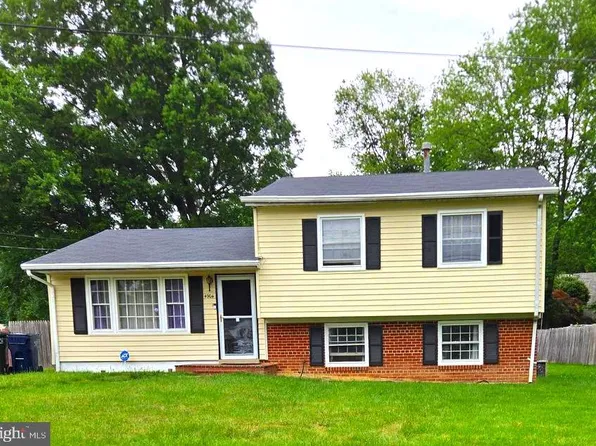 4904 Lawrence St, Alexandria, VA 22309