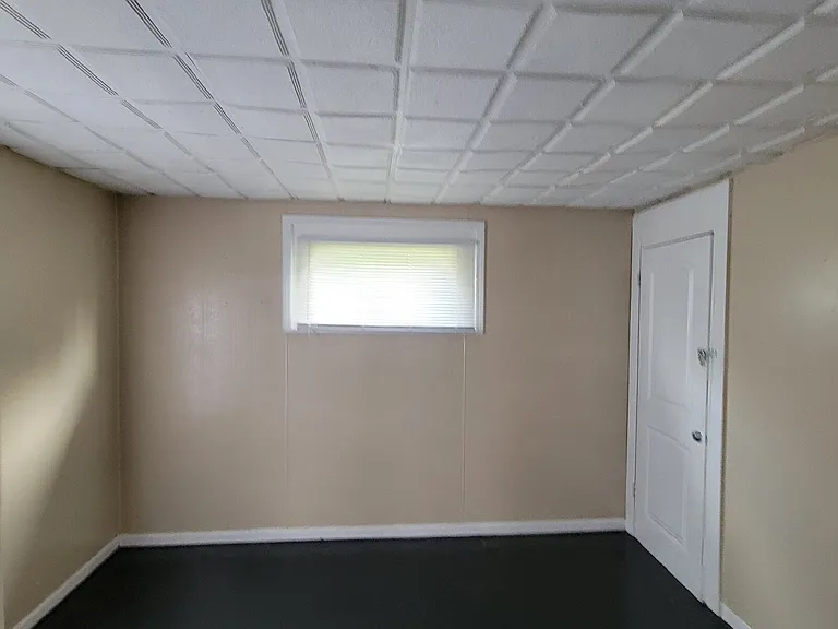 351 S Gray St — Photo 2