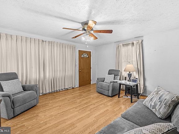 5th image of 312 4th Ave