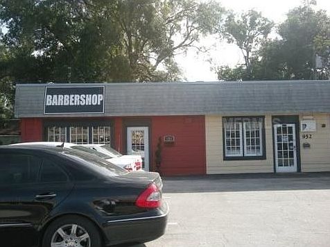 2nd image of 952 W Fairbanks Ave