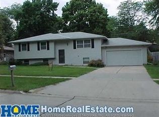 1165 Eastridge Dr, Seward, NE 68434