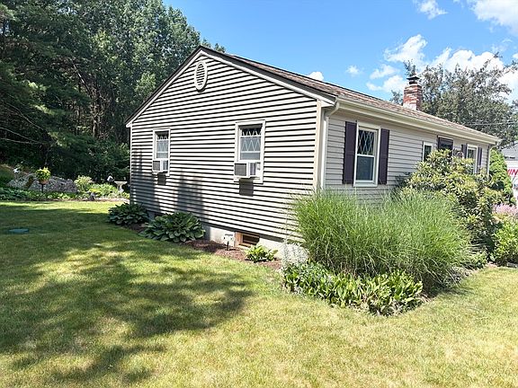 3rd image of 19 Trisina Cir