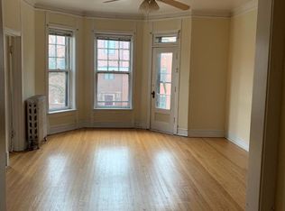 757 W Bittersweet Pl #1, Chicago, IL 60613