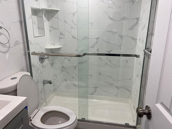 4th image of 8148 264th St