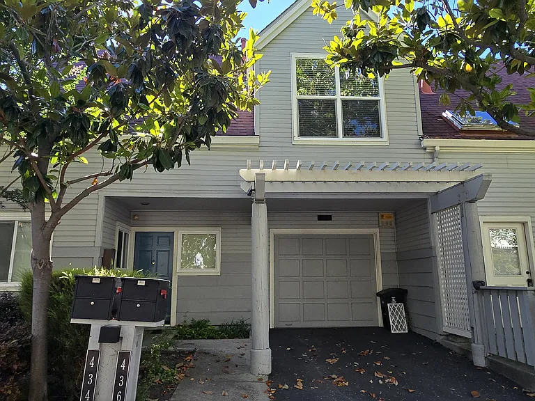 436 Rhone Ct — Photo 1