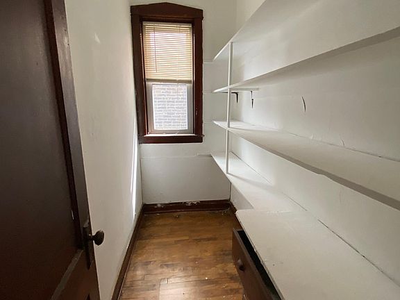 4th image of 2124 Harvey Ave #1