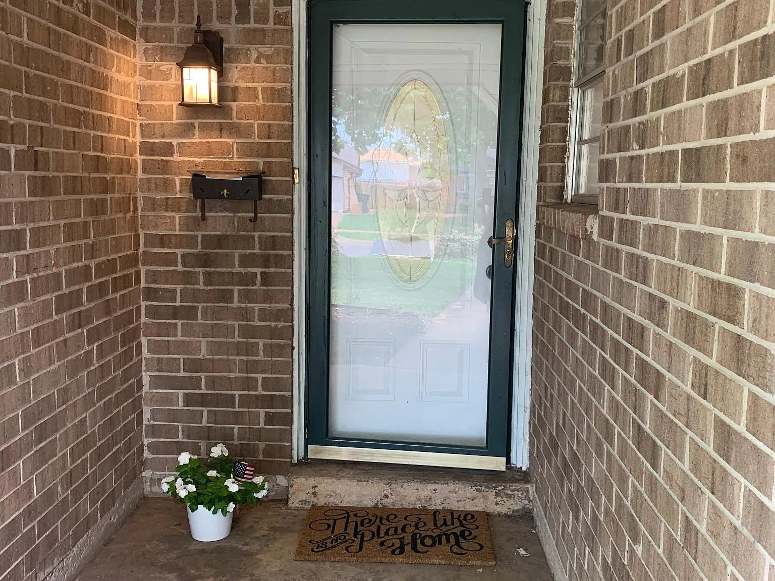 4 bed, 2050 sqft, $1,349 — Photo 3